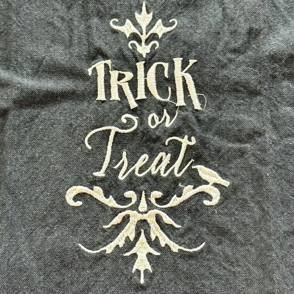 Halloween Hand Towels Set “Witches Brew” “Trick or Treat” Festive Kitchen Decor